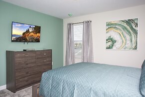 Fantastic Eight Bedrooms SF w Screened Pool at Storey Lake Resort 2887