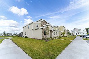 Fantastic Eight Bedrooms SF w Screened Pool at Storey Lake Resort 2887