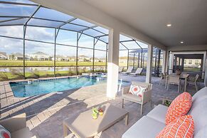 Fantastic Eight Bedrooms SF w Screened Pool at Storey Lake Resort 2887