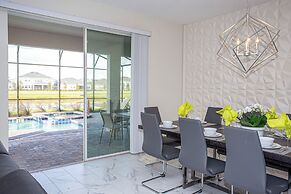 Fantastic Eight Bedrooms SF w Screened Pool at Storey Lake Resort 2887