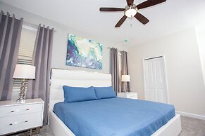 Fantastic Eight Bedrooms SF w Screened Pool at Storey Lake Resort 2887