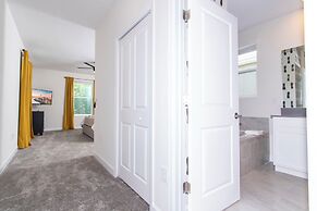 Gorgeous Family Friendly 5 Bd w Pool Close to Disney Storey Lake 2767