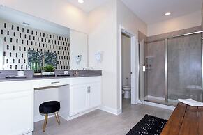 Gorgeous Family Friendly 5 Bd w Pool Close to Disney Storey Lake 2767