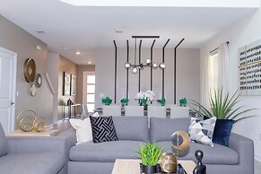 Gorgeous Family Friendly 5 Bd w Pool Close to Disney Storey Lake 2767