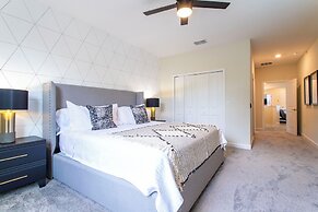 Gorgeous Family Friendly 5 Bd w Pool Close to Disney Storey Lake 2767
