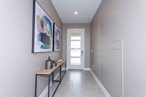 Gorgeous Family Friendly 5 Bd w Pool Close to Disney Storey Lake 2767