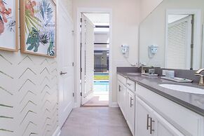 Gorgeous Family Friendly 5 Bd w Pool Close to Disney Storey Lake 2767