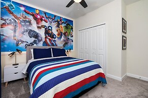 Luxurious Family-friendly 5 Bd 12 Guests w Screened Pool Close to Disn