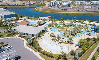 Luxurious Family-friendly 5 Bd 12 Guests w Screened Pool Close to Disn