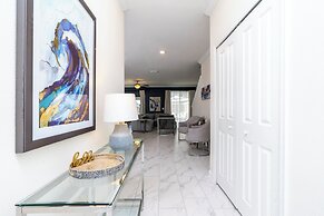 Luxurious Family-friendly 5 Bd 12 Guests w Screened Pool Close to Disn