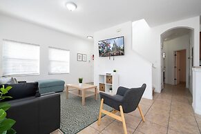 Amazing 4Bd Screened Pool Close to Disney 4572