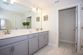 Wonderful 5 Bedroom w Pool Close to Disney 4801