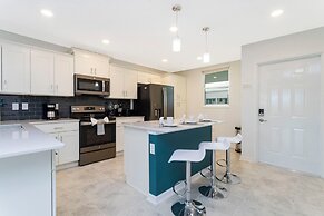 Gorgeous 2 Bedroom Apartment Close to Disney 305 3191