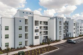 Stunning 2 Bedroom Apartment Close to Disney 304 3191