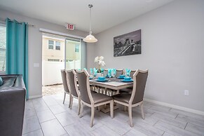 Family Friendly 4 Bedroom Close to Disney in Compass Bay Resort 5108