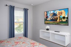 Family Friendly 4 Bedroom Close to Disney in Compass Bay Resort 5108