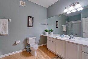 Deluxe 3 Bedroom Apartment Vista Cay Resort 404