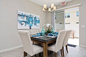 Stunning 4 Bd w Gameroom Close to Disney 5110