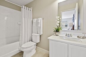 Stunning 4 Bd w Gameroom Close to Disney 5110