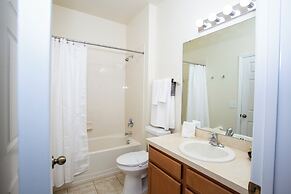 Four Bedroom w Screened Pool Close to Disney 4563