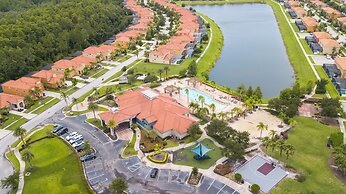 Four Bedroom w Screened Pool Close to Disney 4563