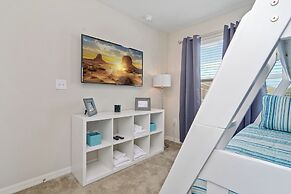 Four Bedroom Sleeps 10 w Gameroom 5152a