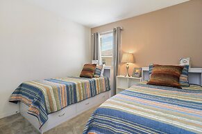 Four Bedroom Sleeps 10 w Gameroom 5152a