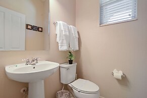 Four Bedroom Sleeps 10 w Gameroom 5152a