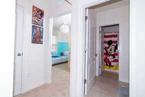 Gorgeous 5 Bd w Pool Jacuzzi Close to Disney 6071