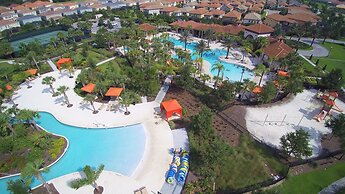 Gorgeous 5 Bd w Pool Jacuzzi Close to Disney 6071