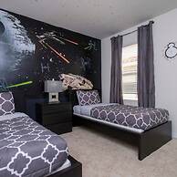 Gorgeous 5 Bd w Pool Jacuzzi Close to Disney 6071