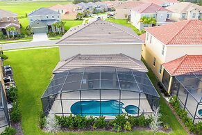 Gorgeous 5 Bd w Pool Jacuzzi Close to Disney 6071