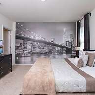 Gorgeous 5 Bd w Pool Jacuzzi Close to Disney 6071