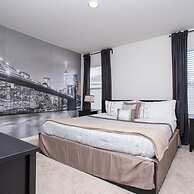 Gorgeous 5 Bd w Pool Jacuzzi Close to Disney 6071