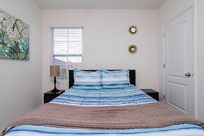 Gorgeous 5 Bd w Pool Jacuzzi Close to Disney 6071