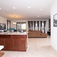 Gorgeous 5 Bd w Pool Jacuzzi Close to Disney 6071