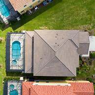 Gorgeous 5 Bd w Pool Jacuzzi Close to Disney 6071