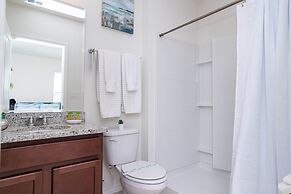 Gorgeous 5 Bd w Pool Jacuzzi Close to Disney 6071