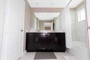 Gorgeous 4 Bd Close to Disney w Pool Storey Lake Resort 4243