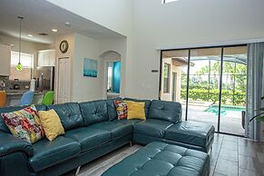 Luxury 5Bd w Jacuzzi Pool Near Disney 5528