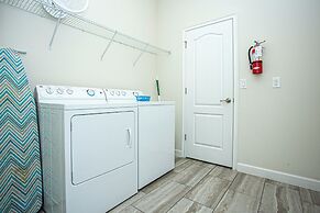 Luxury 5Bd w Jacuzzi Pool Near Disney 5528