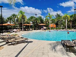 Luxury 5Bd w Jacuzzi Pool Near Disney 5528