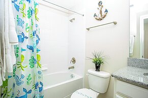 Luxury 5Bd w Jacuzzi Pool Near Disney 5528