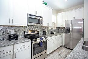 Luxury 5Bd w Jacuzzi Pool Near Disney 5528