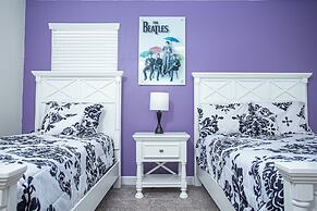 Luxury 5Bd w Jacuzzi Pool Near Disney 5528