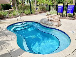 Luxury 5Bd w Jacuzzi Pool Near Disney 5528