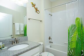 Luxury 5Bd w Jacuzzi Pool Near Disney 5528
