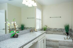 Luxury 5Bd w Jacuzzi Pool Near Disney 5528