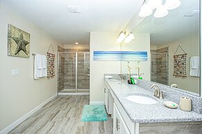 Luxury 5Bd w Jacuzzi Pool Near Disney 5528