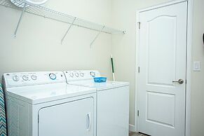 Luxury 5Bd w Jacuzzi Pool Near Disney 5528